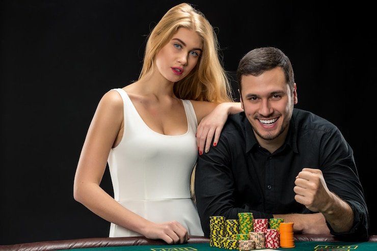 Antarmuka Multi-Bet airtogel menampilkan pilihan Dragon Tiger dan Sic Bo